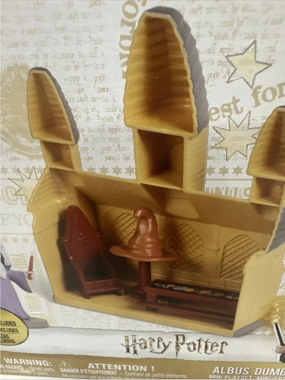 Harry Potter Albus Dumbledore Mini Playset - Purple Robe & Gold Chair